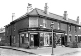 Post Office 1906, Three Bridges