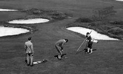 Playing Golf 1924, Thurlestone