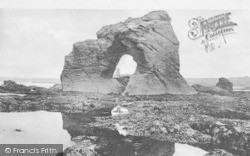 Thurlestone Rock 1925, Thurlestone