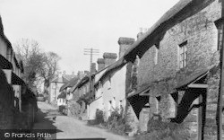 Village Street c.1950, Thurlestone