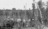 Ticehurst, Hop Pickers 1907