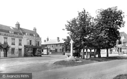 The Square 1925, Ticehurst