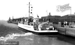 Ferry c.1960, Tilbury