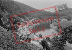 Village 1925, Tintern
