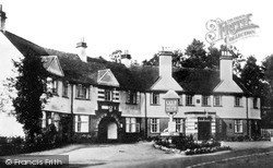 Wye Valley Hotel c.1935, Tintern