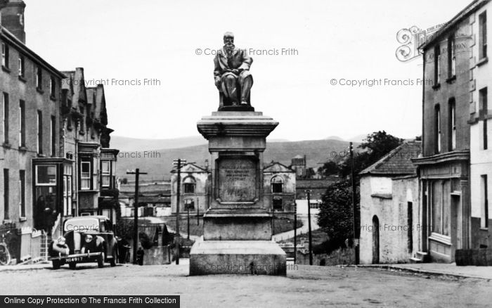 Photo of Tipperary, Charles J Kickham Monument, Abbey Street c.1950
