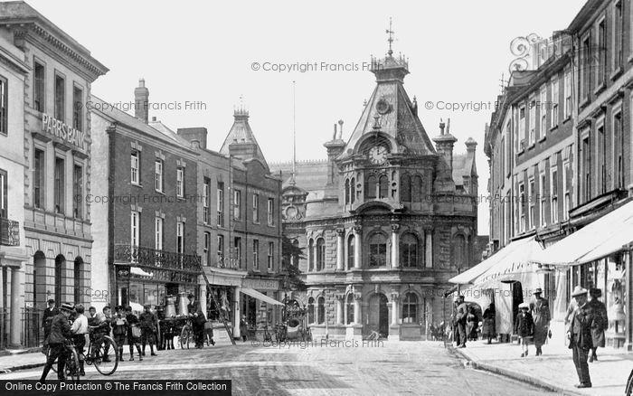Photo of Tiverton, Town Hall And Fore Street 1920