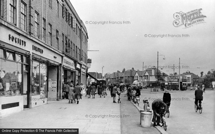 Photo of Tolworth, The Broadway c.1955