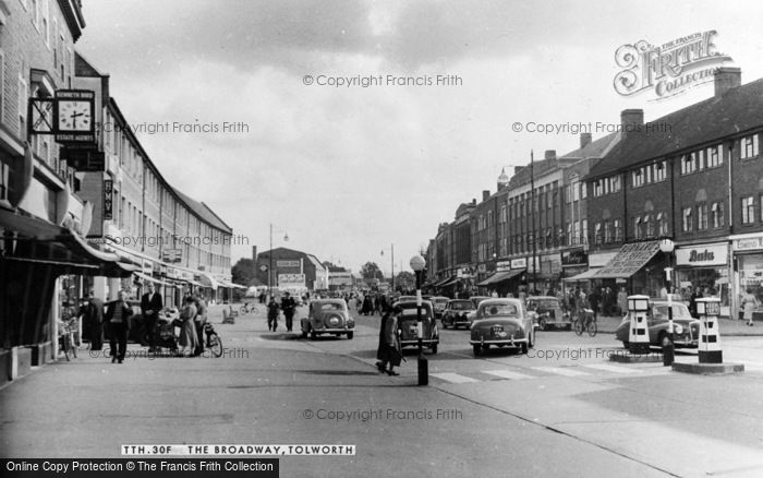 Photo of Tolworth, The Broadway c.1960