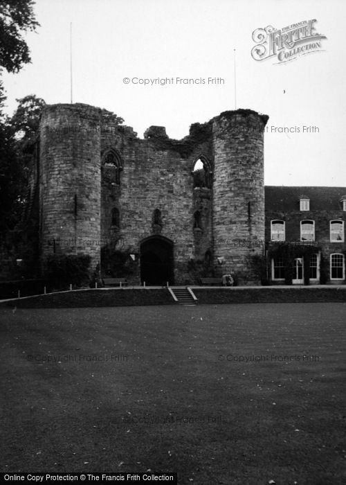 Photo of Tonbridge, Castle 1952