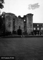 Castle 1952, Tonbridge