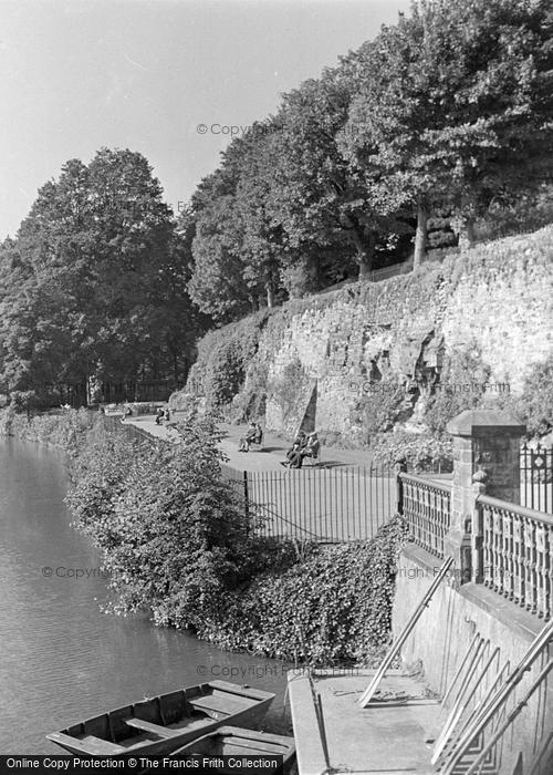 Photo of Tonbridge, Castle Walk By The River 1948