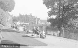 Riverside Walk 1951, Tonbridge