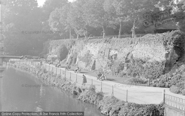 Photo of Tonbridge, Riverside Walk 1951