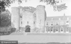 The Castle 1951, Tonbridge