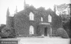 Priory 1904, Tong