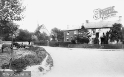 Village 1906, Tongham