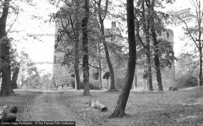 Photo of Tongwynlais, Castell Coch c.1960