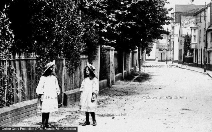 Photo of Topsham, Girls, The Strand 1906