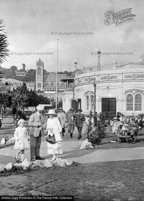 Photo of Torquay, Dressed For An Outing 1920
