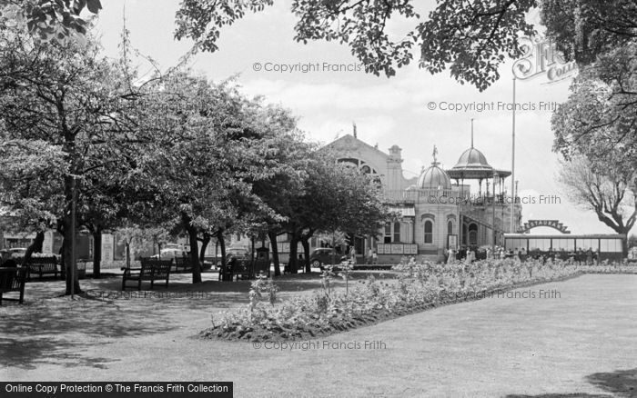 Photo of Torquay, Municipal Gardens 1961