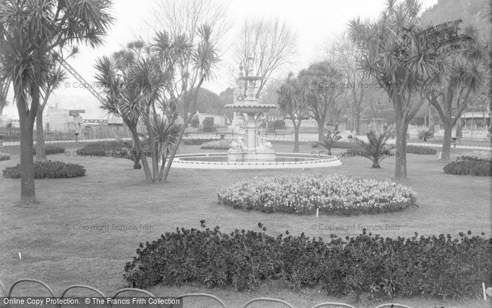 Photo of Torquay, Princess Gardens, The Fountain c.1939