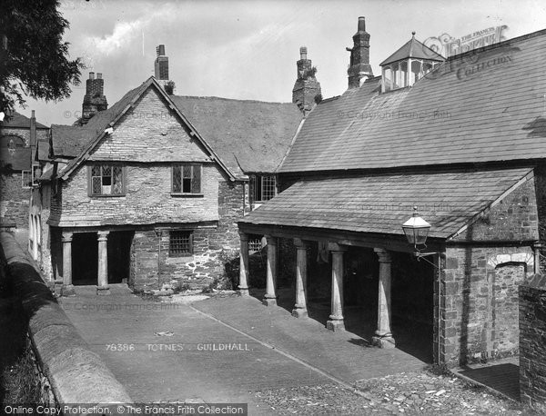 Photo of Totnes, Guildhall 1925