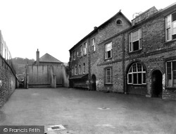 King Edward VI Grammar School, Quadrangle 1931, Totnes