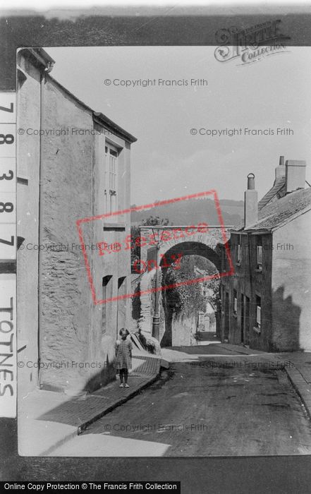 Photo of Totnes, North Gate 1925