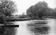 Totton, Testwood Salmon Pool c1960