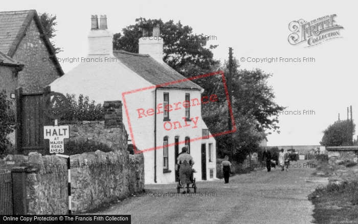 Photo of Towyn, The Cross Roads c.1936