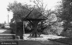 The Well c.1955, Toy's Hill