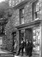 Men In The Square 1904, Trawsfynydd