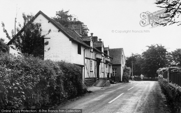 Photo of Trefeglwys, The Village c.1955
