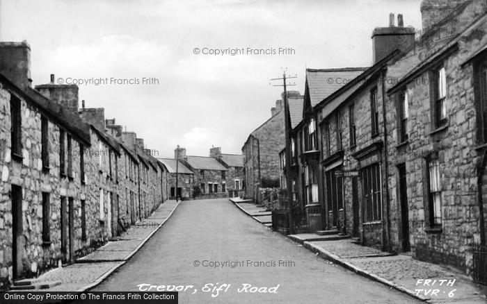 Photo of Trefor, Eifl Road c.1955