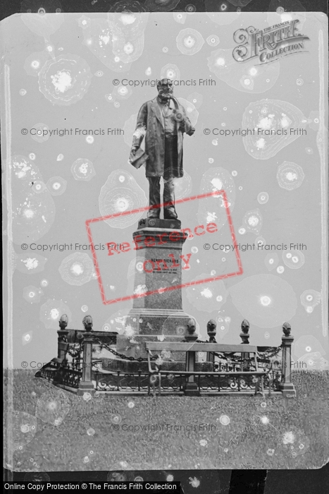 Photo of Tregaron, Henry Richard Statue c.1933