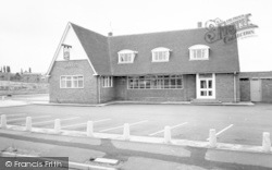 The Bridge Inn, Wombridge c.1965, Trench