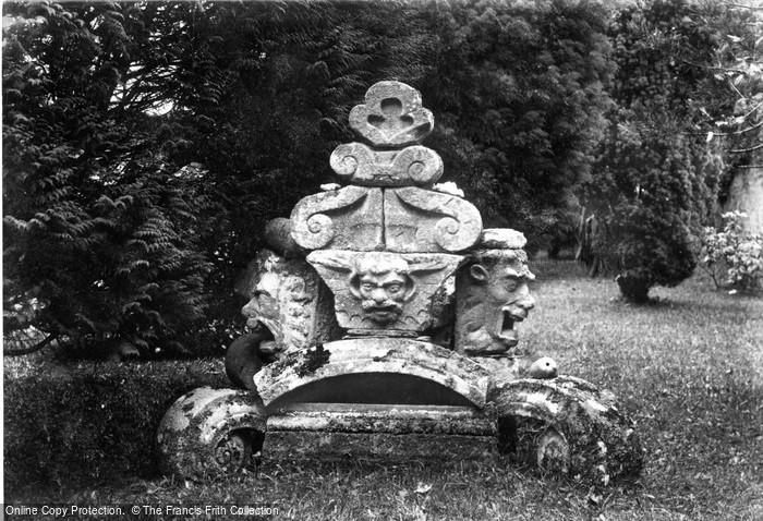 Photo of Trerice Manor, Sculpture 1907