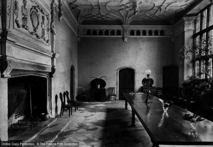 Photo of Trerice Manor, the Hall and Minstrels Gallery 1907