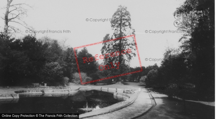 Photo of Tring, The Old Memorial Gardens c.1965