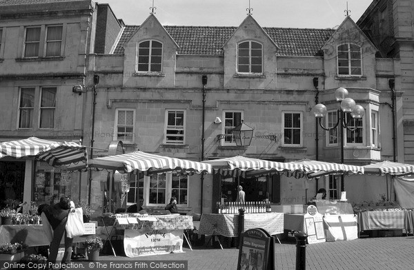 Photo of Trowbridge, Farmers Market, Fore Street 2004