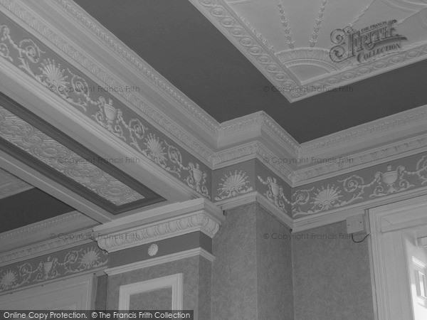 Photo of Trowbridge, Plasterwork In Lloyds Bank 2004