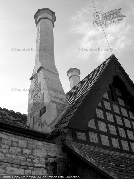 Photo of Trowbridge, Roof Of Lady Brown's Cottages, Polebarn Road 2004