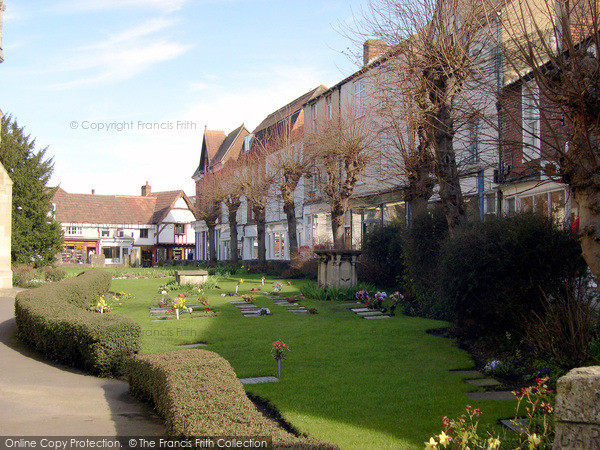 Photo of Trowbridge, St James's Churchyard And Church Walk 2004