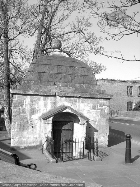Photo of Trowbridge, The Blind House 2004
