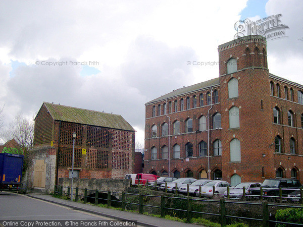 Photo of Trowbridge, The Handle House, Studley Mill 2004