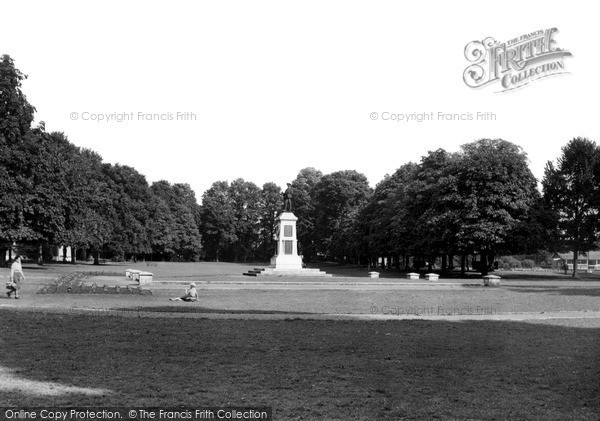 Photo of Trowbridge, The Park c.1955