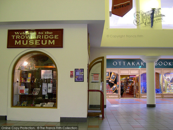 Photo of Trowbridge, The Shires Centre 2004