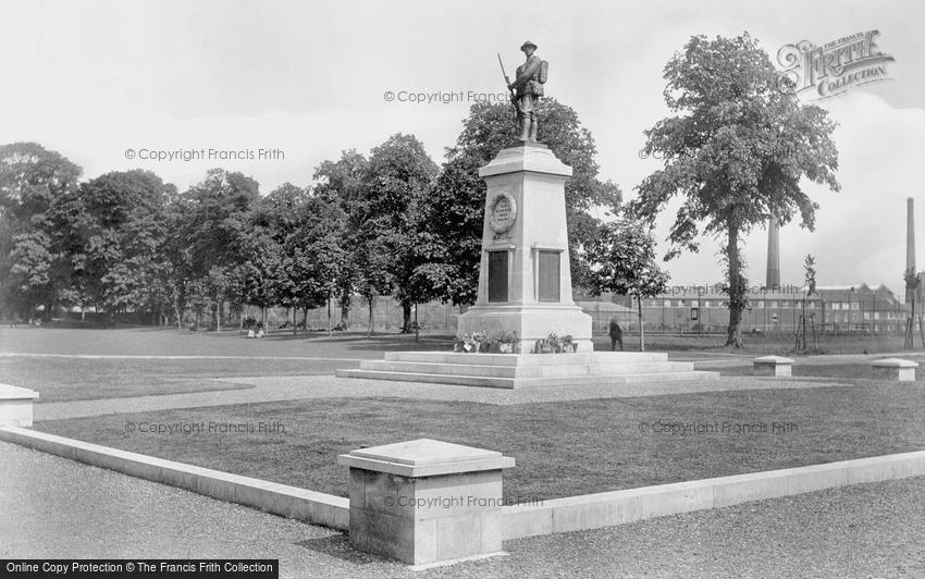 Trowbridge, War Memorial 1923