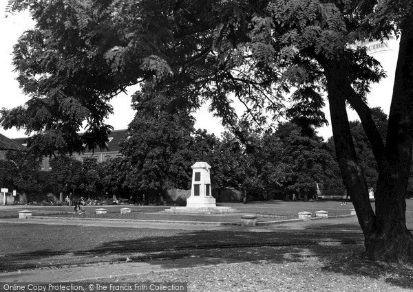 Photo of Trowbridge, War Memorial c.1955